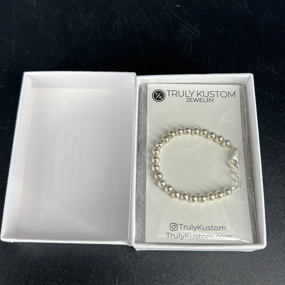 Silver Beaded Baby Bracelet - Picture 4 of 4